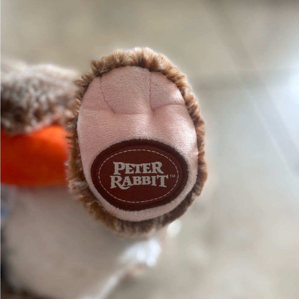 Peter Rabbit Plush - Picture 4 of 8